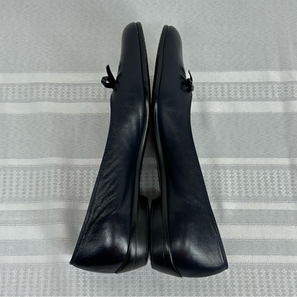 Amalfi size 7 1/2 AA Narrow Navy Blue Leather Slip On Shoe Bow Loafer - Picture 7 of 13